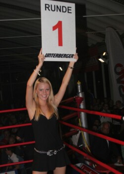 ringgirl.jpg